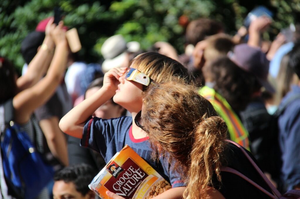 solar eclipse, child, sun-2689087.jpg